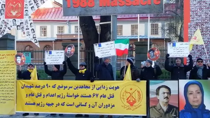 -تظاهرات ایرانیان آزاده و بستگان شهیدان سربه‌دار در سوئد - سه‌شنبه ۵ بهمن ۱۴۰۰ - 4