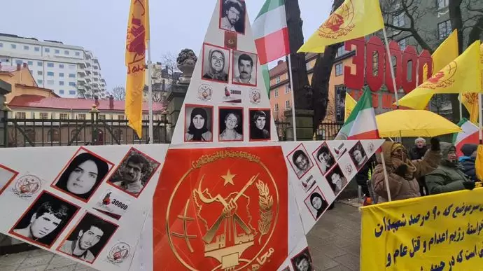 تظاهرات ایرانیان آزاده و بستگان شهیدان سربه‌دار در سوئد  -۷بهمن۱۴۰۰