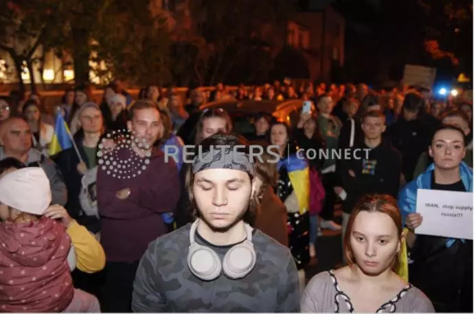 تظاهرات مردم لهستان مقابل سفارت رژیم در اعتراض به ارسال پهپاد به روسیه علیه اوکراین - 2