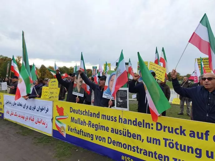 -ایرانیان آزاده و حامیان مقاومت ایران در استهکلم، برلین و از زنان و جوانان قیام در شهرها ی میهن حمایت کردند - 0