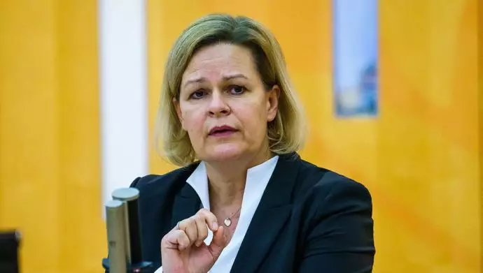 نانسی فزر، وزیر کشور آلمان 