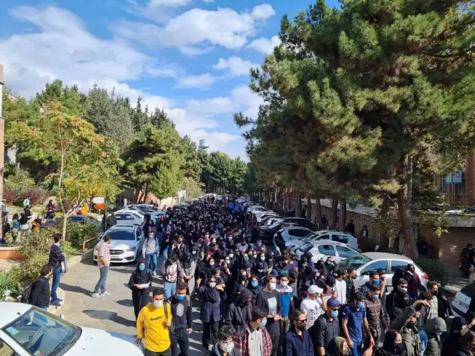 تهران - دانشجویان متحصن دانشکده‌های مختلف دانشگاه ملی -