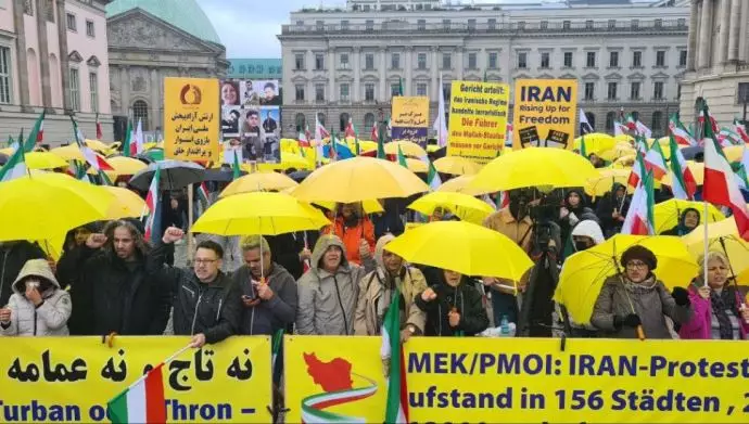 تظاهرات ایرانیان آزاده و هواداران مجاهدین در  برلین - همبستگی با قیام سراسری مردم ایران
