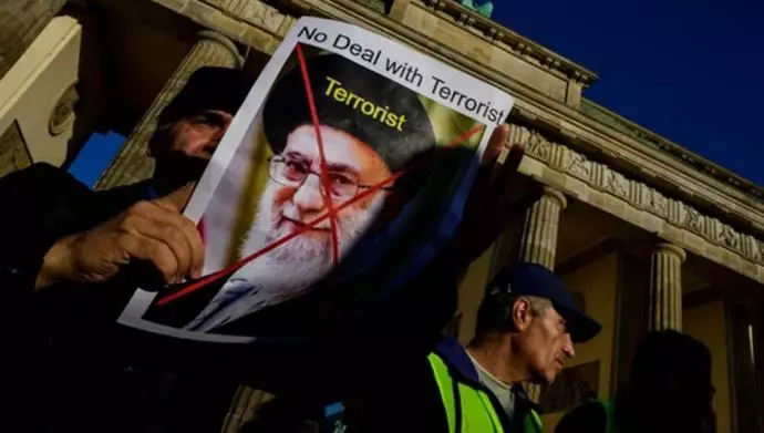 تظاهرات ایرانیان علیه خامنه‌ای ولی فقیه ارتجاع