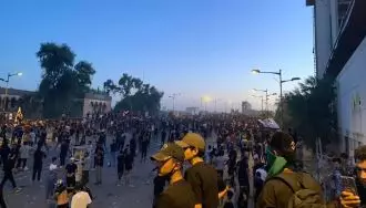 تظاهرات هزاران تن از مردم در بغداد در سومین سالگرد جنبش اعتراضی انقلاب اکتبر