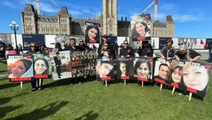 تجمع خانواده‌های جان‌باختگان پرواز اوکراینی در مقابل پارلمان کانادا