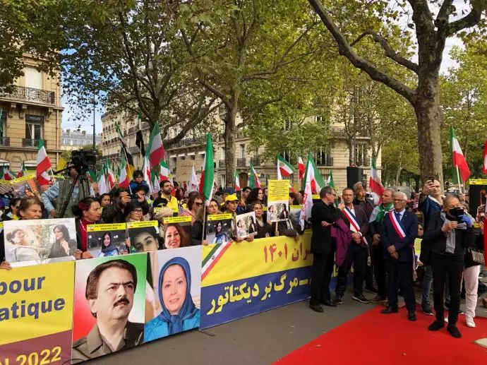 تظاهرات ایرانیان آزاده و هواداران مجاهدین در پاریس در همبستگی با قیام سراسری - ۹مهر - 2