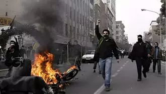 قیام ایران