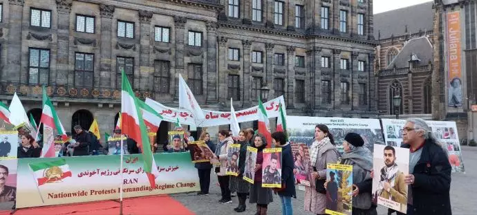 -هلند - آکسیون ایرانیان آزاده و هواداران سازمان مجاهدین در همبستگی با قیام سراسری مردم ایران - ۲۰آبان - 4