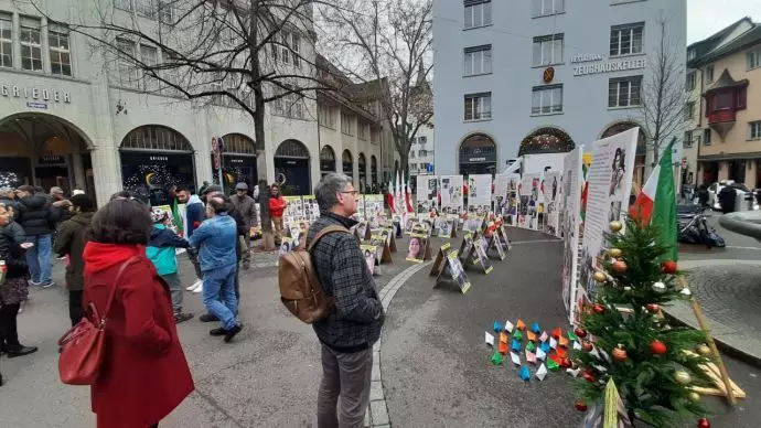 -نمایشگاه شهدای قیام و گرامیداشت کیان پیرفلک در شهر زوریخ - سوئیس - 6