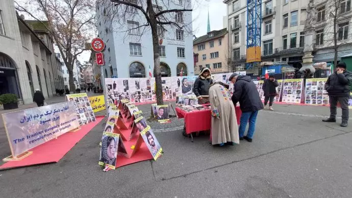 -زوریخ سوئیس - برگزاری نمایشگاه تصاویر شهدای قیام سراسری مردم ایران توسط ایرانیان آزاده - ۲۹آذر - 3