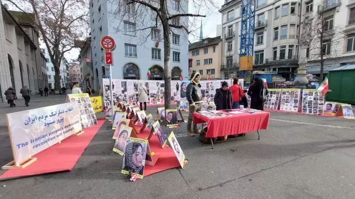 -زوریخ سوئیس - برگزاری نمایشگاه تصاویر شهدای قیام سراسری مردم ایران توسط ایرانیان آزاده - ۲۹آذر - 6