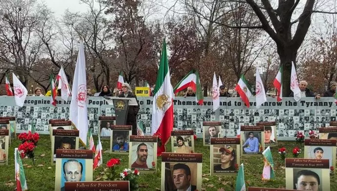 آکسیون ایرانیان آزاده و هواداران مجاهدین در روز دانشجو - آمریکا