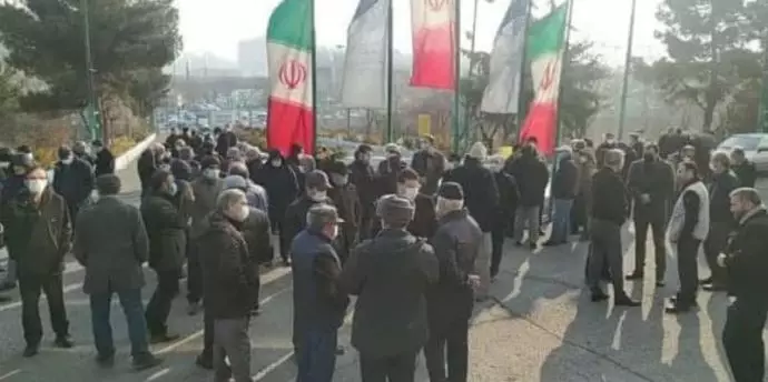 -دومین روز از تجمع اعتراضی کارکنان رسمی مخابرات آذربایجان شرقی