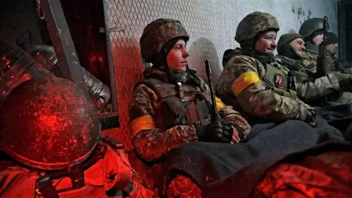 زنان و مردان اوکراین در سنگرهای نبرد
