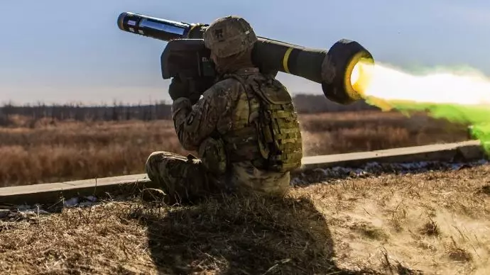 شلیک موشکهای ضدتانک توسط نیروهای اوکراینی