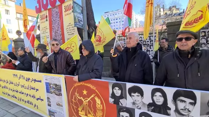 تظاهرات ایرانیان آزاده و بستگان شهیدان سربه‌دار - استکهلم - چهارشنبه ۳فروردین۱۴۰۱ - 5