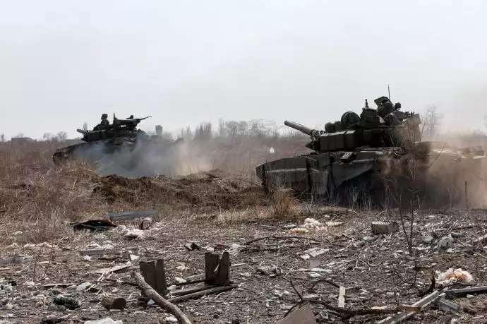 تانکهای روسی در حاشیه شهر ماریوپل