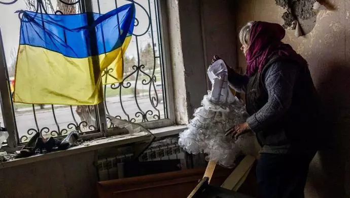 جنگ در اوکراین، مقاومت مردم و ارتش، ادامه بحران بین‌المللی