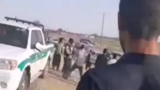 رودبار جنوب - درگیری مردم با مأموران جنایتکار نیروی انتظامی