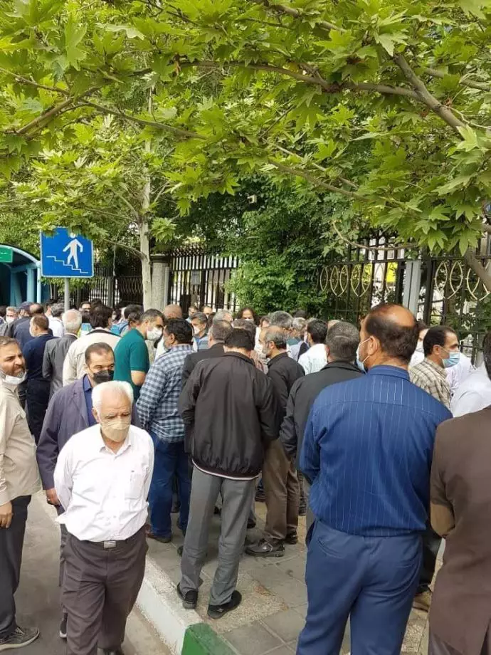 تجمع اعتراضی کارکنان سازمان فنی و حرفه‌یی مقابل وزارت رفاه - 0