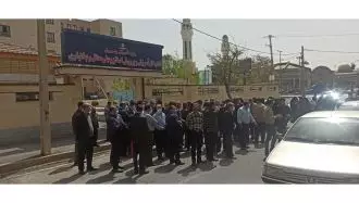 شهرکرد - تجمع اعتراضی سراسری معلمان - اول اردیبهشت ۱۴۰۱