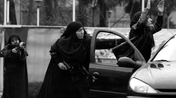 سرکوب زنان در نظام ولایت - عکس از آرشیو