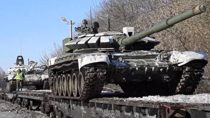 تصویری از انتقال تانکهای ارتش روسیه