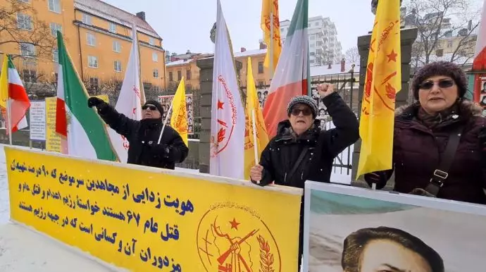 -تظاهرات هواداران مجاهدین و بستگان شهیدان سربه‌دار در استکهلم در مقابل دادگاه دژخیم حمید نوری - 2