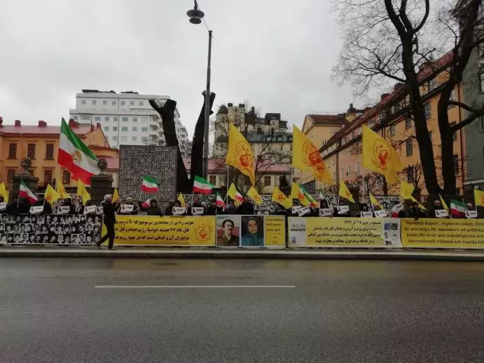 -استکهلم - تظاهرات ایرانیان آزاده و اشرف‌نشانان در مقابل دادگاه دژخیم حمید نوری - 0