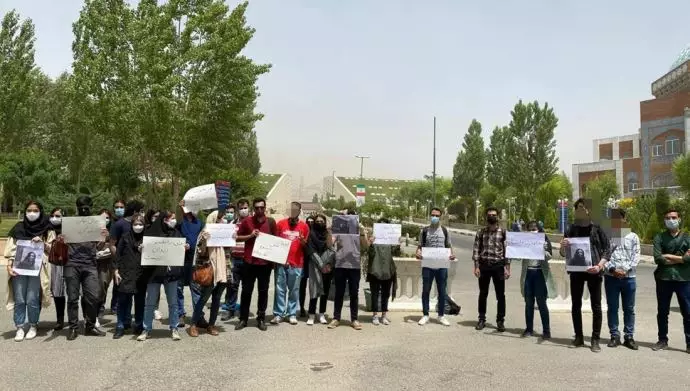 تجمع اعتراضی جمعی از دانشجویان دانشگاه علامه طباطبایی