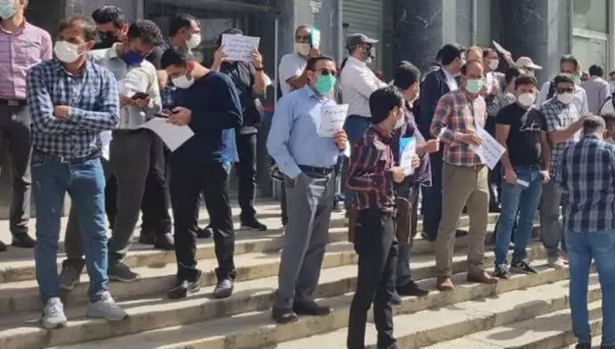 تجمع اعتراضی کارگران قرارداد موقت وزارت نفت در تهران