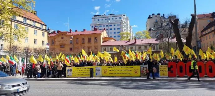 -تظاهرات ایرانیان آزاده در استکهلم در روزهای پایانی دادگاه دژخیم حمید نوری - 6