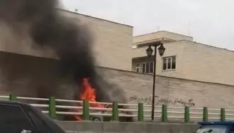 به آتش کشیدن خودروی اطلاعات ارومیه و نوشتن شعار مرگ بر خامنه‌ای