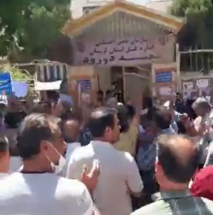 -اعتصاب و تظاهرات کسبه و بازاریان در اراک، فسا، شیراز و ایلام - 10