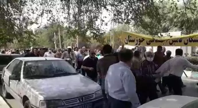 -اعتصاب و تظاهرات کسبه و بازاریان در اراک، فسا، شیراز و ایلام - 6