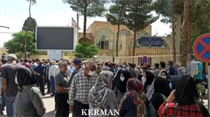 خیزش بازنشستگان در ۱۸ استان با شعارهای «مرگ بر رئیسی» - 9