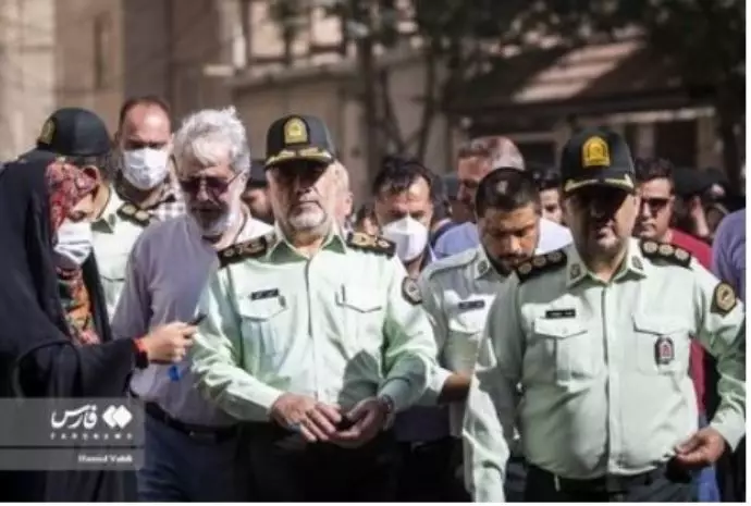 گرداندن متهمان در خیابانهای تهران توسط نیروی سرکوبگر انتظامی