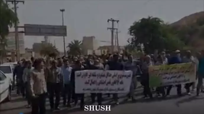 خیزش بازنشستگان در ۱۸ استان با شعارهای «مرگ بر رئیسی» - 17