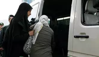 دستگیری زنان بدلیل آخوندساخته بدحجابی