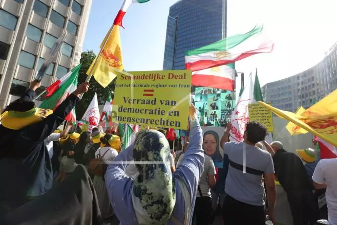 -آسوشیتدپرس: انعکاس تصویری در اعتراض به معاهده بین دولت بلژیک و رژیم ایران در بروکسل - 15