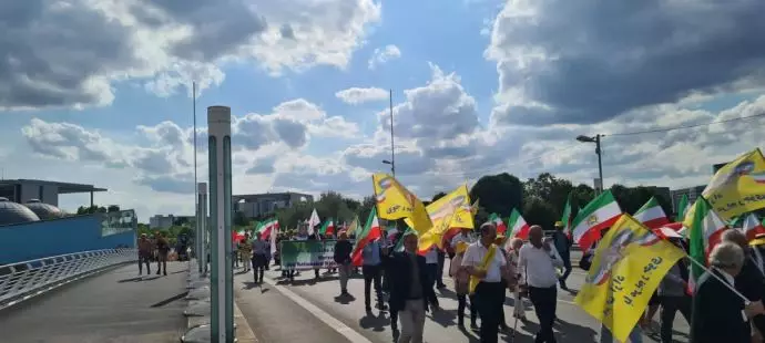 -آغاز راهپیمایی و تظاهرات ایرانیان آزاده در برلین - اول مرداد