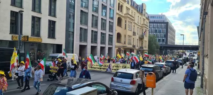 -آغاز راهپیمایی و تظاهرات ایرانیان آزاده در برلین - اول مرداد - 0