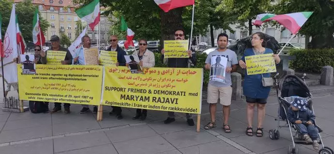 آکسیون اعتراضی ایرانیان آزاده در آرهوس دانمارک - ۱۶تیرماه