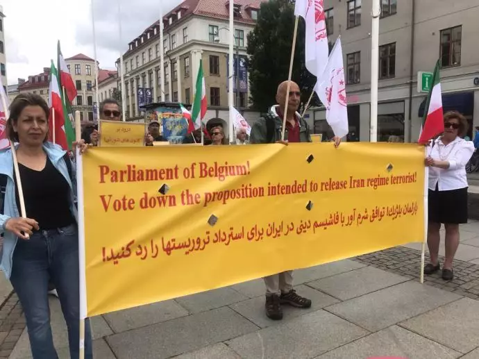 -آکسیون ایرانیان آزاده در کپنهاک علیه معامله شرم‌آور - 3