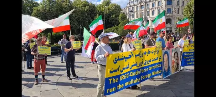 -آکسیون اعتراضی ایرانیان آزاده و اشرف‌نشانان در نروژ در اعتراض به معامله شرم‌آور - 1