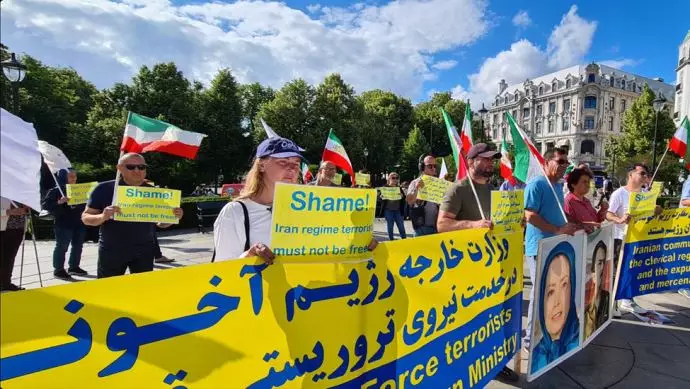 تظاهرات ایرانیان آزاده علیه رژیم آخوندی