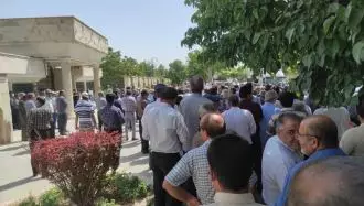 تجمع اعتراضی بازنشستگان در اراک -۱۱تیرماه