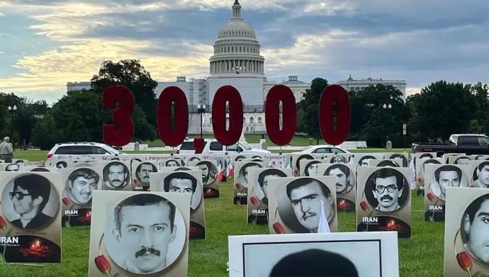 نمایشگاه قتل‌عام سال۶۷ در برابر کنگره آمریکا