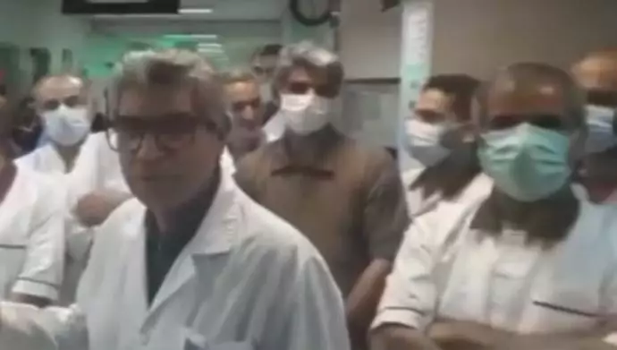 تجمع اعتراضی پرسنل بیمارستان فرهنگیان تهران